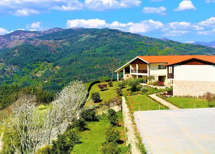 Quinta Do Bento بيت ضيافة فييرا دو مينهو